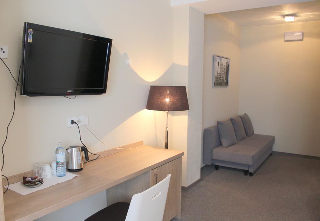 Metropol-Rooms Dusseldorf Room photo