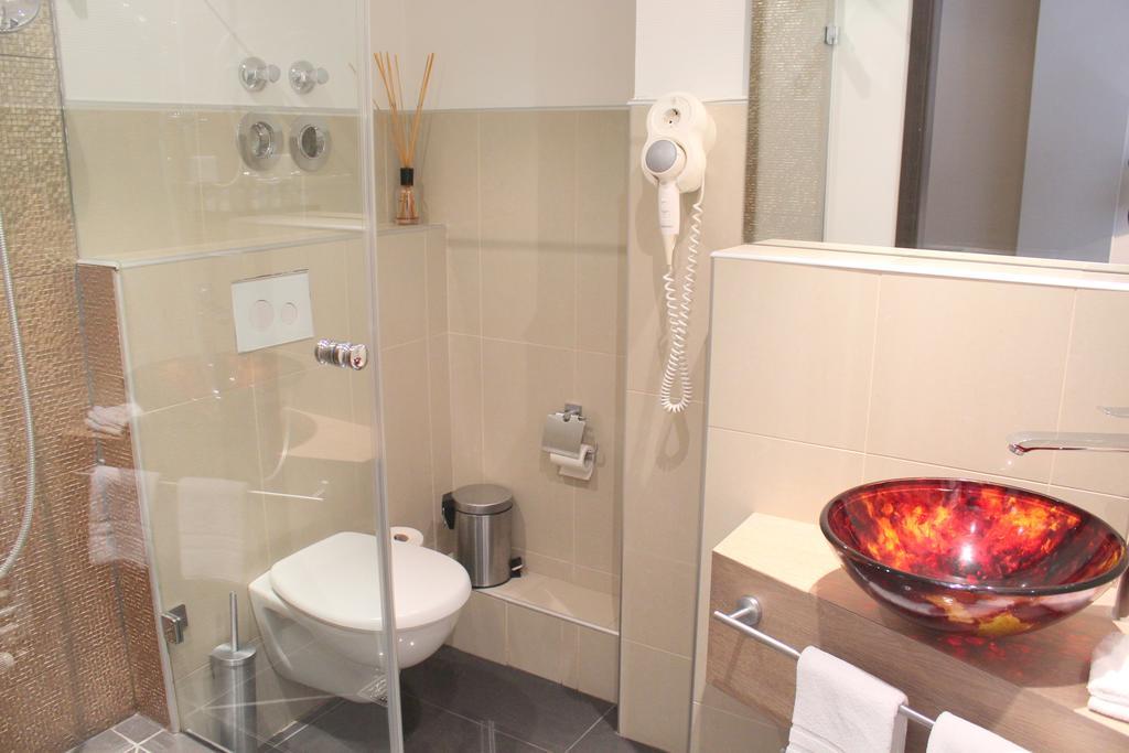 Metropol-Rooms Dusseldorf Room photo