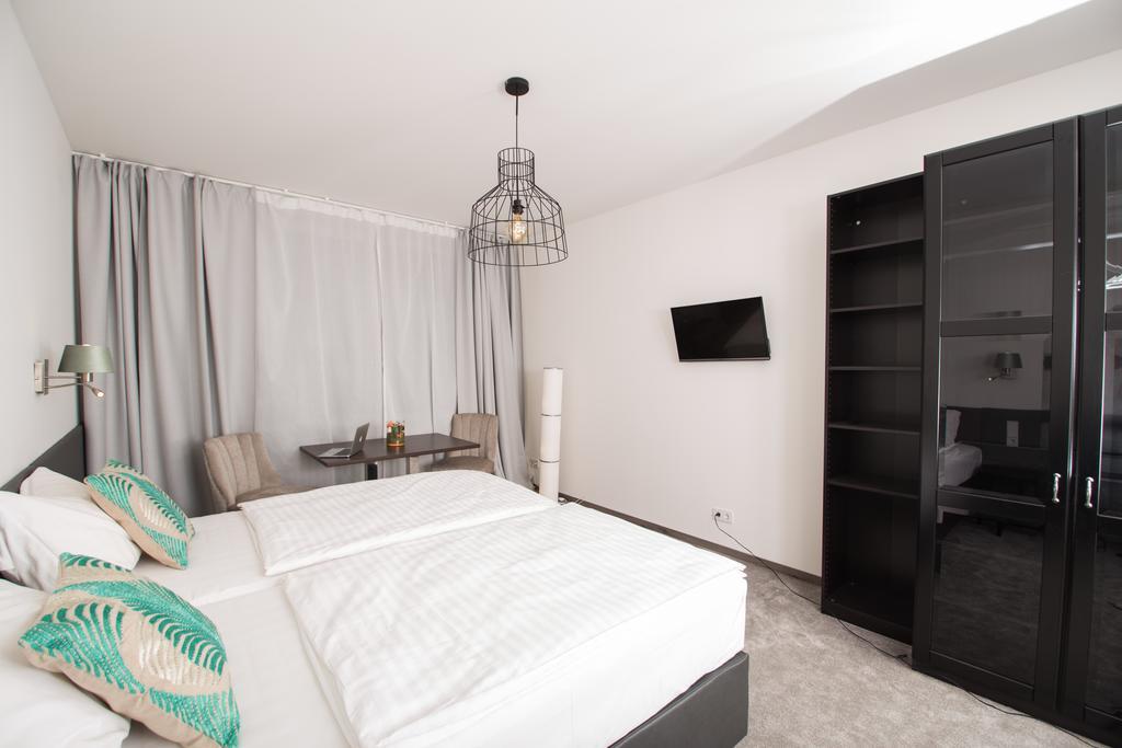Metropol-Rooms Dusseldorf Exterior photo